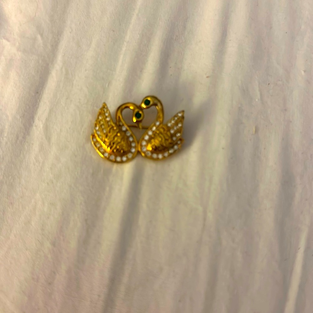 Vintage Pair of Swans Pin with Rhinestones